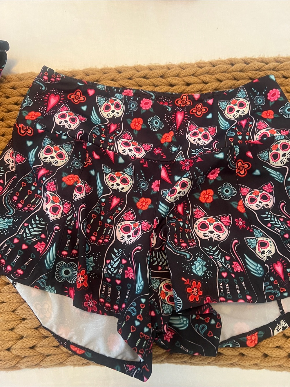 CVG Vibrant Patterned shorts  Bundle of 4  - Skull, Sunflower,Marble and cats - Picture 9 of 10